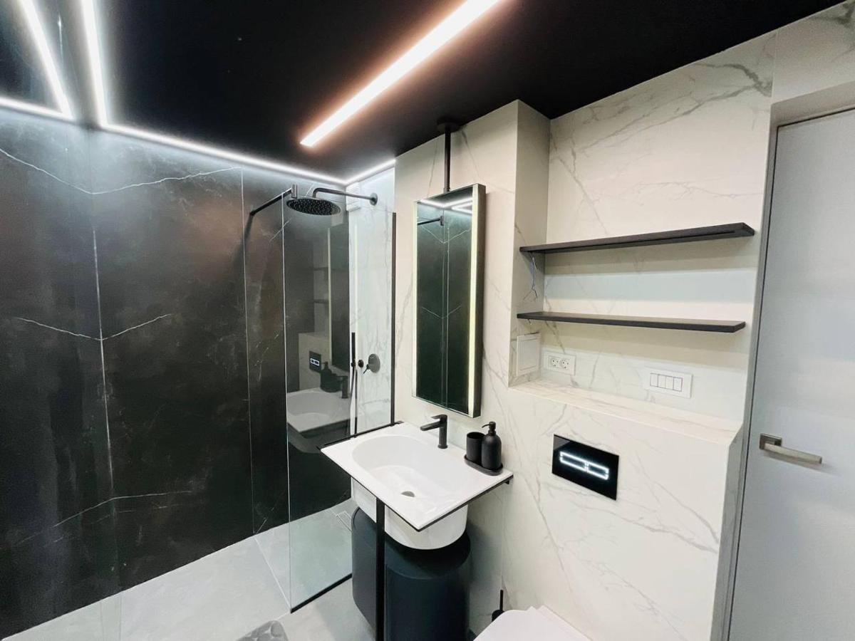 The Hatz By Rh Living Bucureşti Ngoại thất bức ảnh